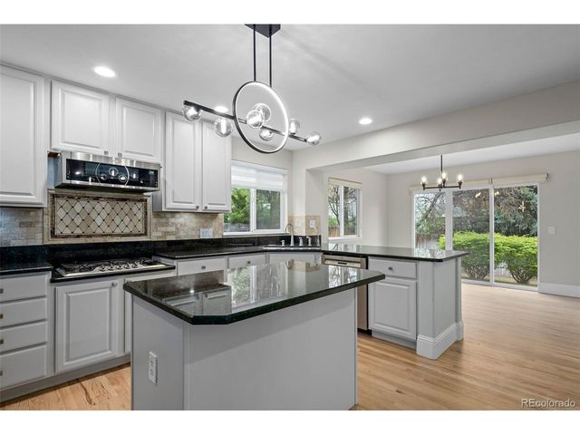 7837 Aravon Ct, Lone Tree, CO 80124
