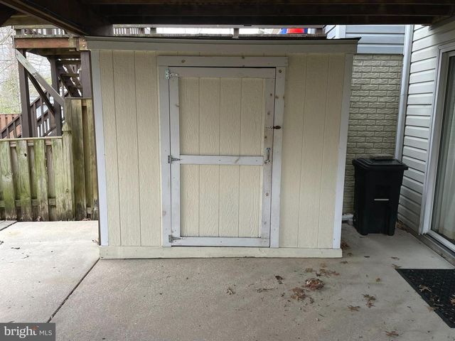 8285 BERRYFIELD DR, Baltimore, MD 21236