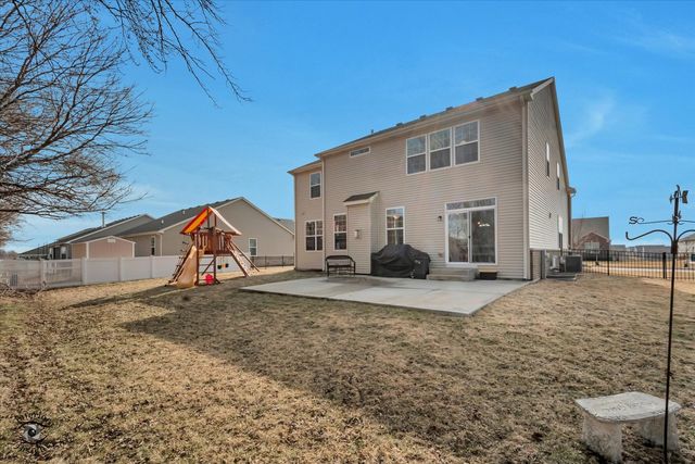14860 W Carver Crossing, Manhattan, IL 60442