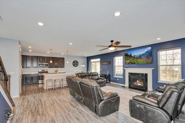 14860 W Carver Crossing, Manhattan, IL 60442