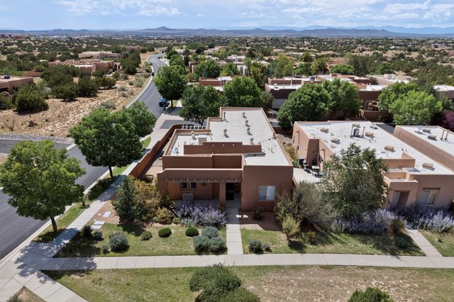 2 Blue Hill, Santa Fe, NM 87508