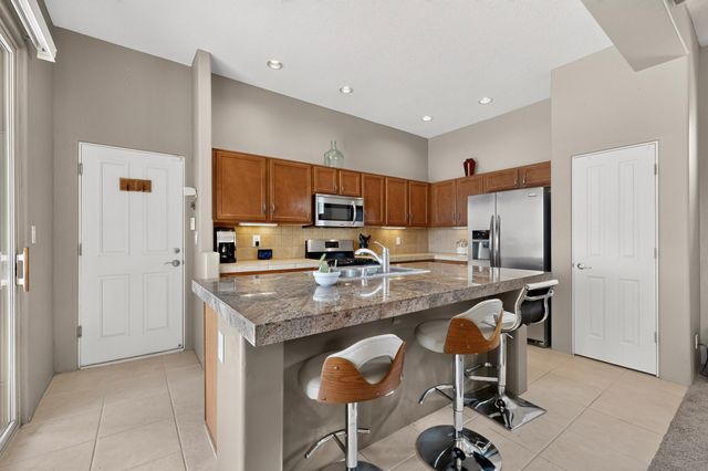 2 Blue Hill, Santa Fe, NM 87508