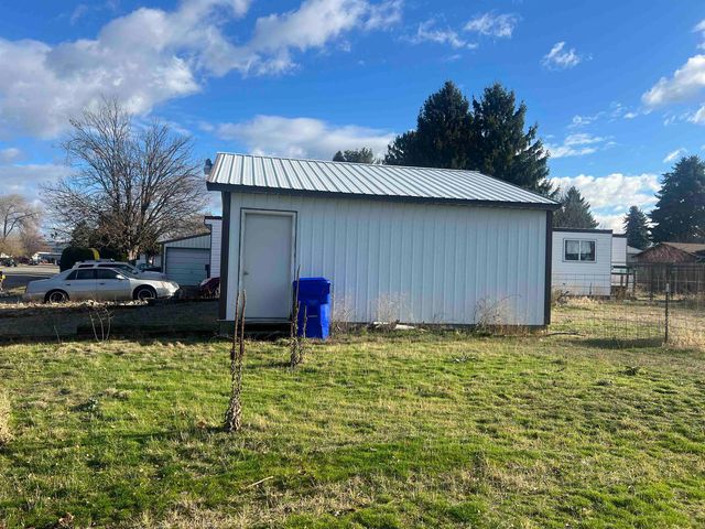 18316 E BRIDGEPORT Ave, Otis Orchards, WA 99216