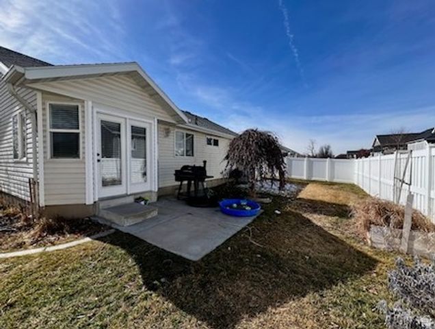2138 W CRAIG LN, Syracuse, UT 84075