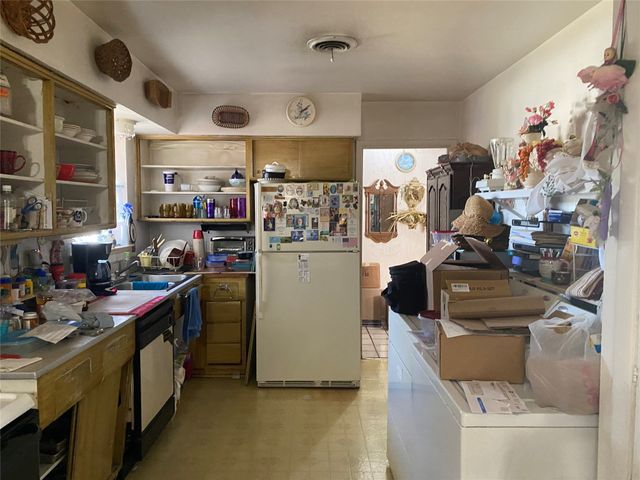 2932 Bay Oaks Drive, Dallas, TX 75229