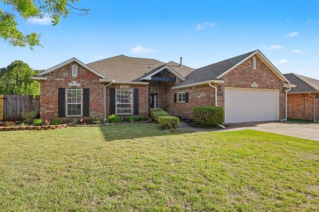 1832 Camden Way, Edmond, OK 73013
