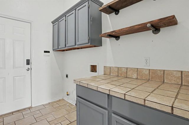 1832 Camden Way, Edmond, OK 73013