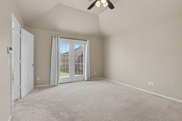 1832 Camden Way, Edmond, OK 73013