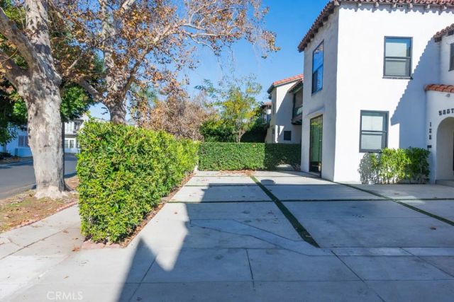 130 S Harper, Los Angeles, CA 90048