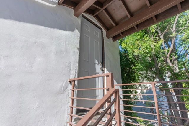 130 S Harper, Los Angeles, CA 90048