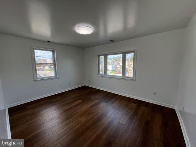 1102 3RD ST, Essington, PA 19029