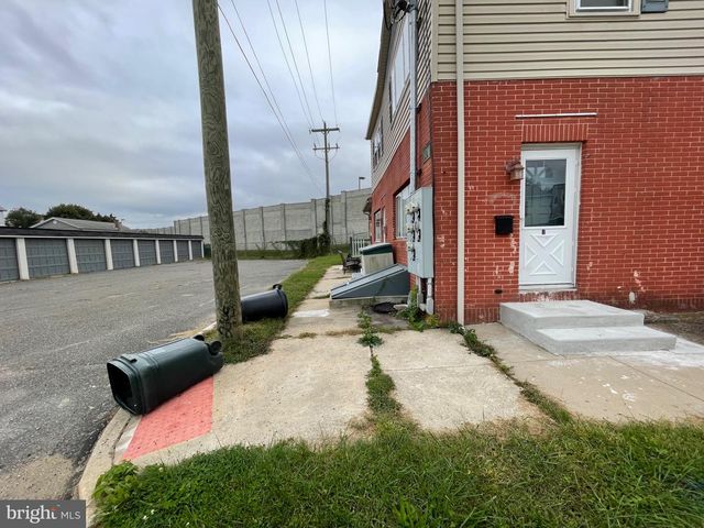 1102 3RD ST, Essington, PA 19029