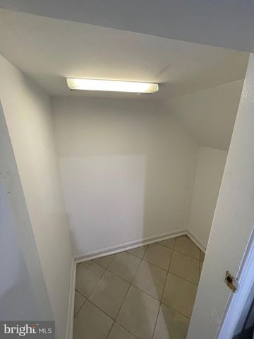 1102 3RD ST, Essington, PA 19029