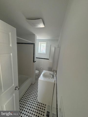 1102 3RD ST, Essington, PA 19029
