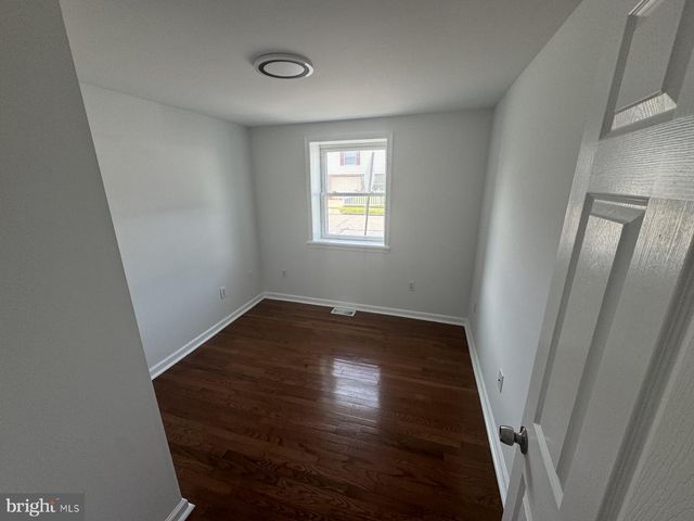 1102 3RD ST, Essington, PA 19029