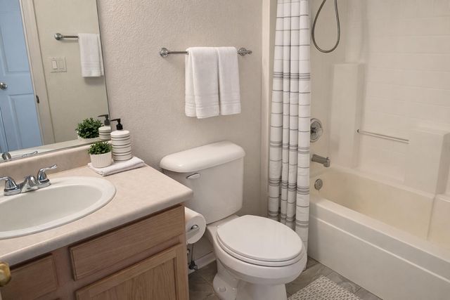 5908 Taurus Avenue NW, Albuquerque, NM 87114