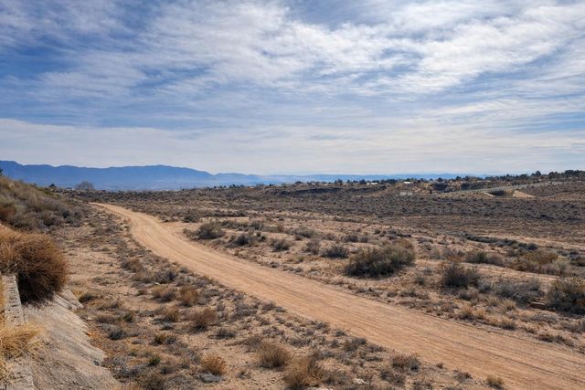 5908 Taurus Avenue NW, Albuquerque, NM 87114