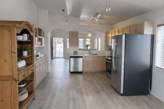 5908 Taurus Avenue NW, Albuquerque, NM 87114