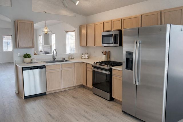 5908 Taurus Avenue NW, Albuquerque, NM 87114