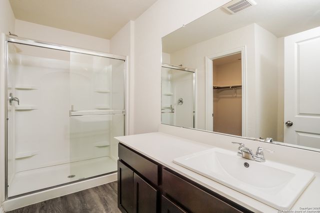 1331 Hidalgo, Seguin, TX 78155