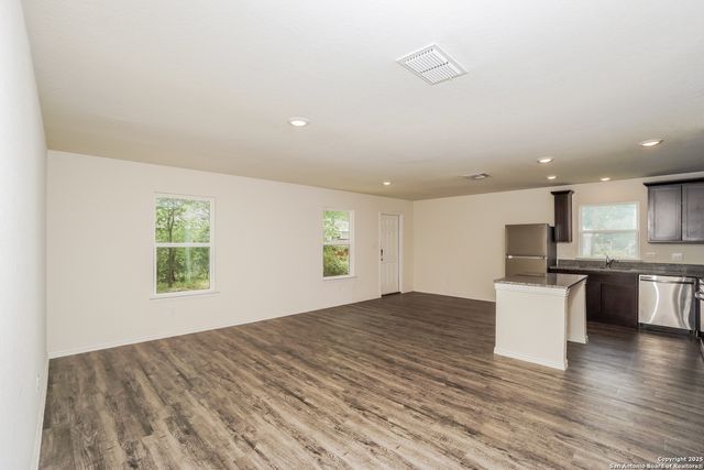 1331 Hidalgo, Seguin, TX 78155