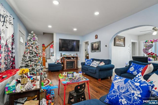 228 Totowa Road, Totowa, NJ 07512