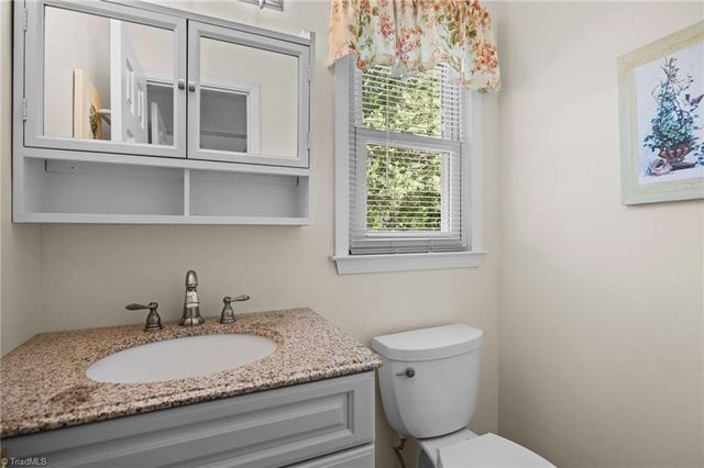 105 Quakerwood Drive, Archdale, NC 27263