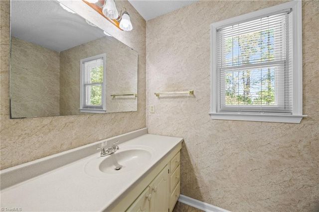 105 Quakerwood Drive, Archdale, NC 27263