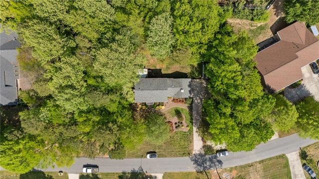 105 Quakerwood Drive, Archdale, NC 27263
