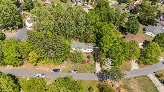 105 Quakerwood Drive, Archdale, NC 27263
