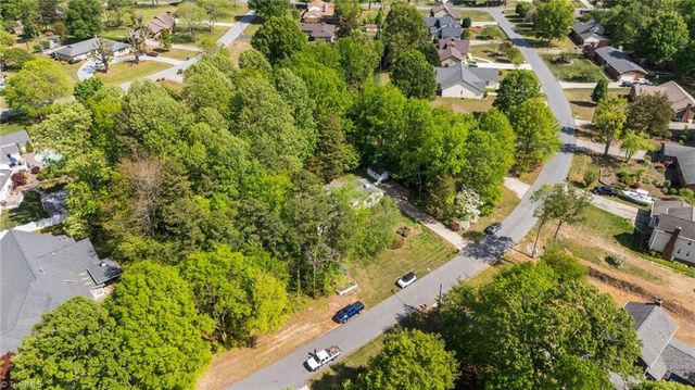 105 Quakerwood Drive, Archdale, NC 27263