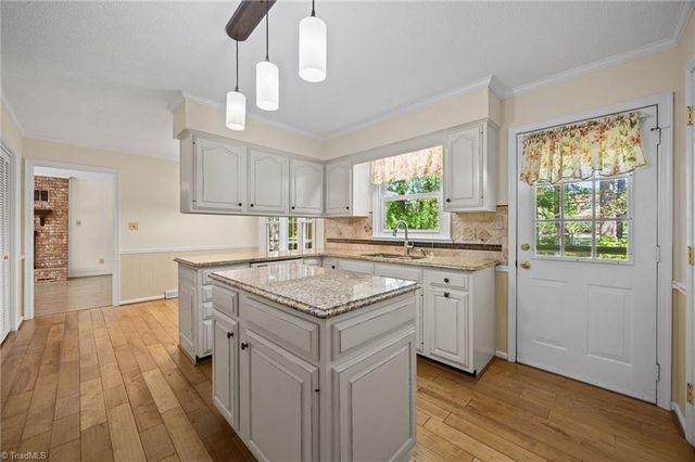 105 Quakerwood Drive, Archdale, NC 27263