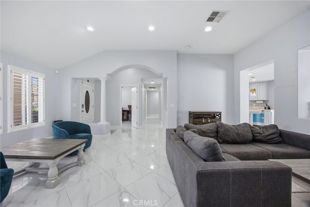 10721 Loughton, Bakersfield, CA 93311