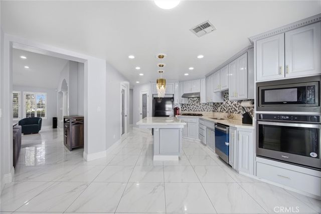 10721 Loughton, Bakersfield, CA 93311
