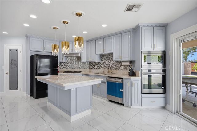 10721 Loughton, Bakersfield, CA 93311