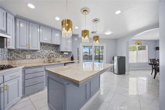 10721 Loughton, Bakersfield, CA 93311