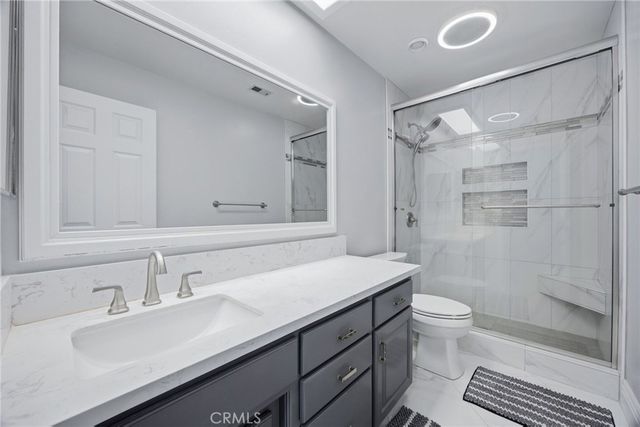 10721 Loughton, Bakersfield, CA 93311