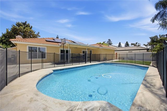 10721 Loughton, Bakersfield, CA 93311