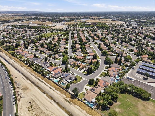 10721 Loughton, Bakersfield, CA 93311