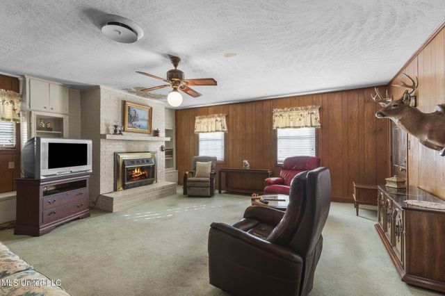 220 Beechcrest Drive, Jackson, MS 39211