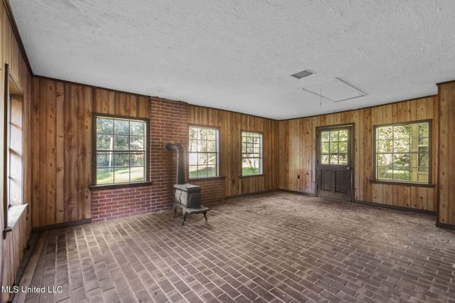 220 Beechcrest Drive, Jackson, MS 39211