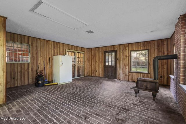 220 Beechcrest Drive, Jackson, MS 39211