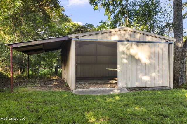 220 Beechcrest Drive, Jackson, MS 39211