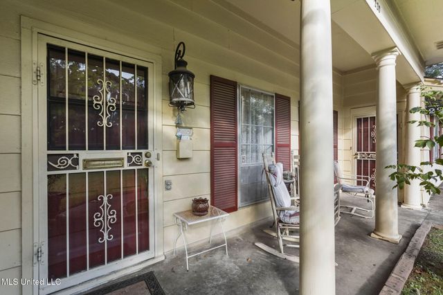 220 Beechcrest Drive, Jackson, MS 39211