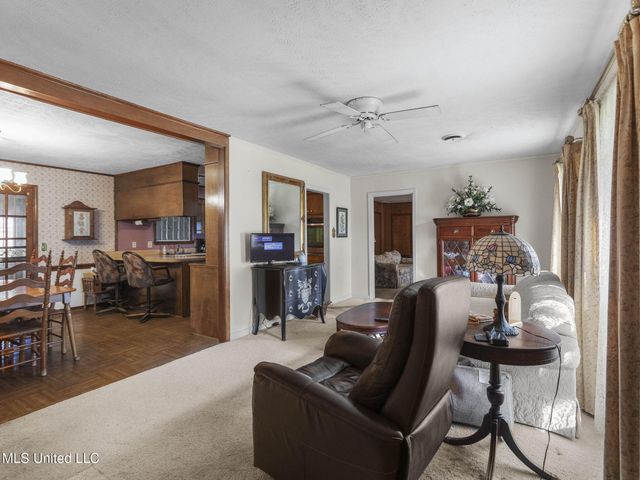 220 Beechcrest Drive, Jackson, MS 39211
