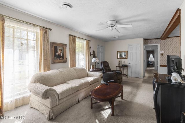 220 Beechcrest Drive, Jackson, MS 39211