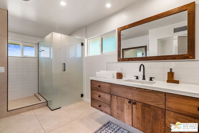 7913 Joshua Lane, Yucca Valley, CA 92284