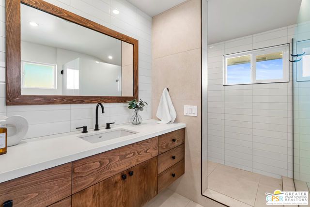 7913 Joshua Lane, Yucca Valley, CA 92284