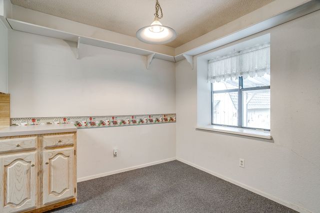 912 Hollow Creek Road, Burleson, TX 76028