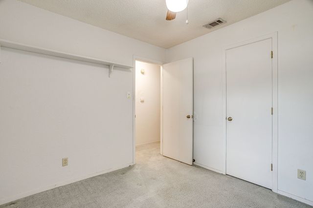 912 Hollow Creek Road, Burleson, TX 76028